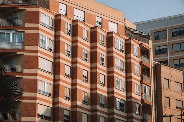 La Inspección Técnica del Edificio (ITE) en 2026: cuándo es obligatoria, precios reales y qué pasa si no la pasas a tiempo