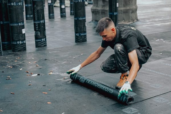 Impermeabilizar la terraza antes de las lluvias de otoño en 2026: sistemas, precios reales y errores que causan humedades